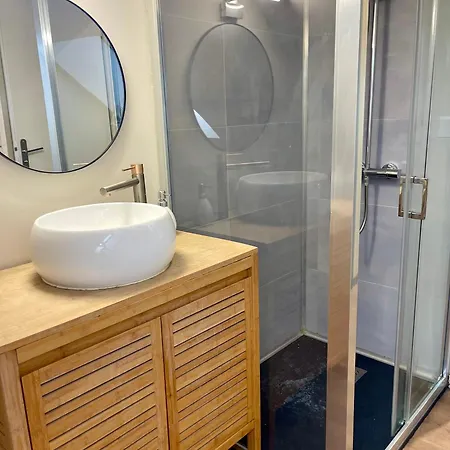 Le Parisien アパート